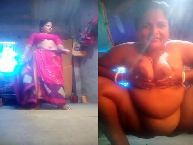 Chubby Housewife Showing Big Boobs And Big Ass On Cam
