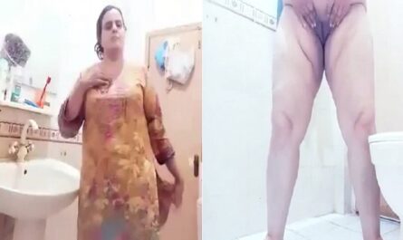 Huge Boobs Naughty Chubby Milf Naked Before Nude Bath Viral Show