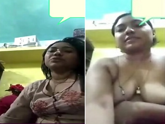 Nude Indian Fingering Chubby Bhabhi Shows Bald Horny Pussy