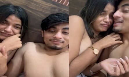 Shy Girlfriend Boobs Show Romance Viral Desi Mms