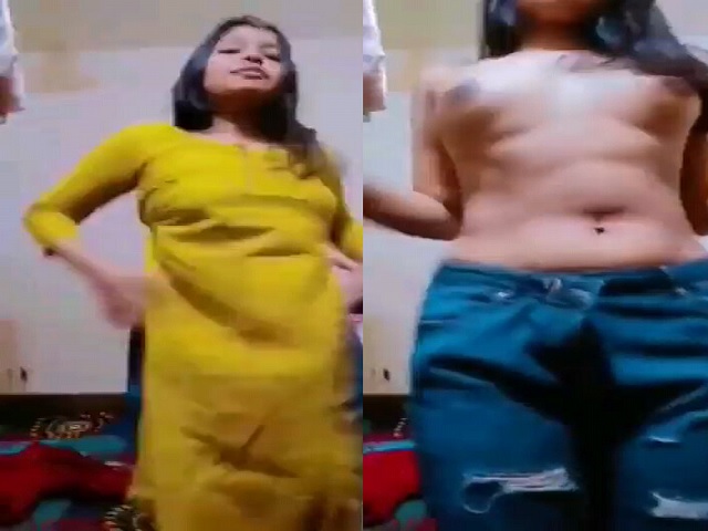 Tall Sexy Young Desi Girl Nude On Live Video Call Viral XXX Show