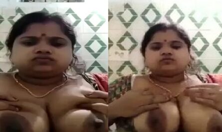 Unsatisfied Busty Bengali Boudi Showing Big Boobs XXX