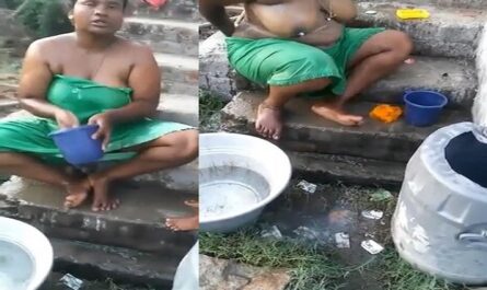 Village Chubby Bhabhi Outdoor Nude Bath Caught By Pervert Devar