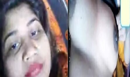 Village Chubby Bhabhi Showing Big Boobs On Video Call XXX